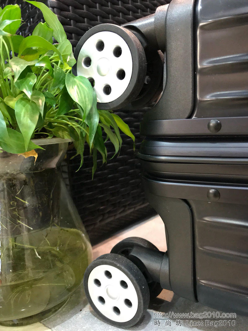 RIMOWA 世界頂級潮牌 OFF WHITE 再度推出 全鋁合金 跨界聯名合作款 Pc材質拉杆箱  xbt1139